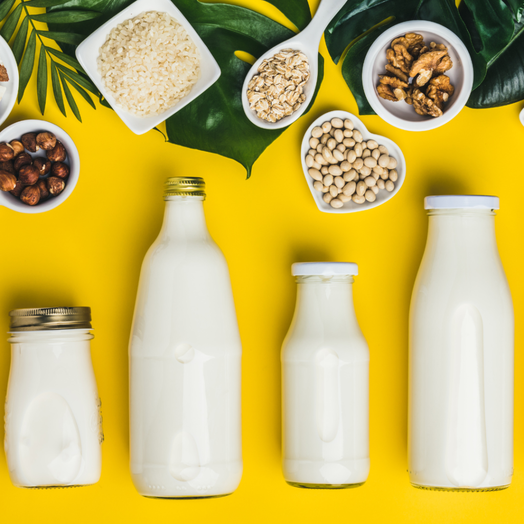 各種植物奶都可以製成植物性優格，例如燕麥奶、腰果奶、杏仁奶、豌豆奶等植物奶，其他如豆漿、椰奶，甚至米奶也可以使用。